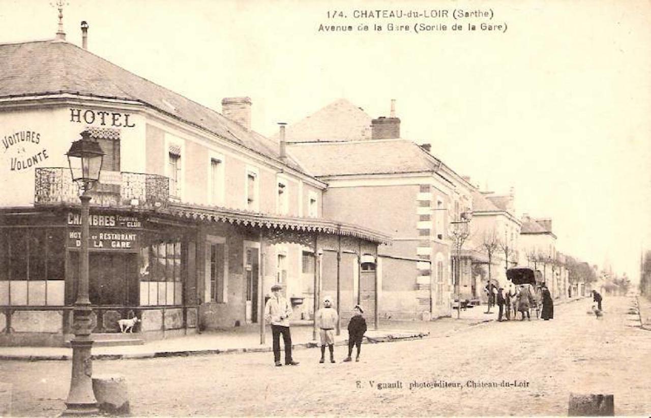 Hotel De La Gare Château-du-Loir المظهر الخارجي الصورة
