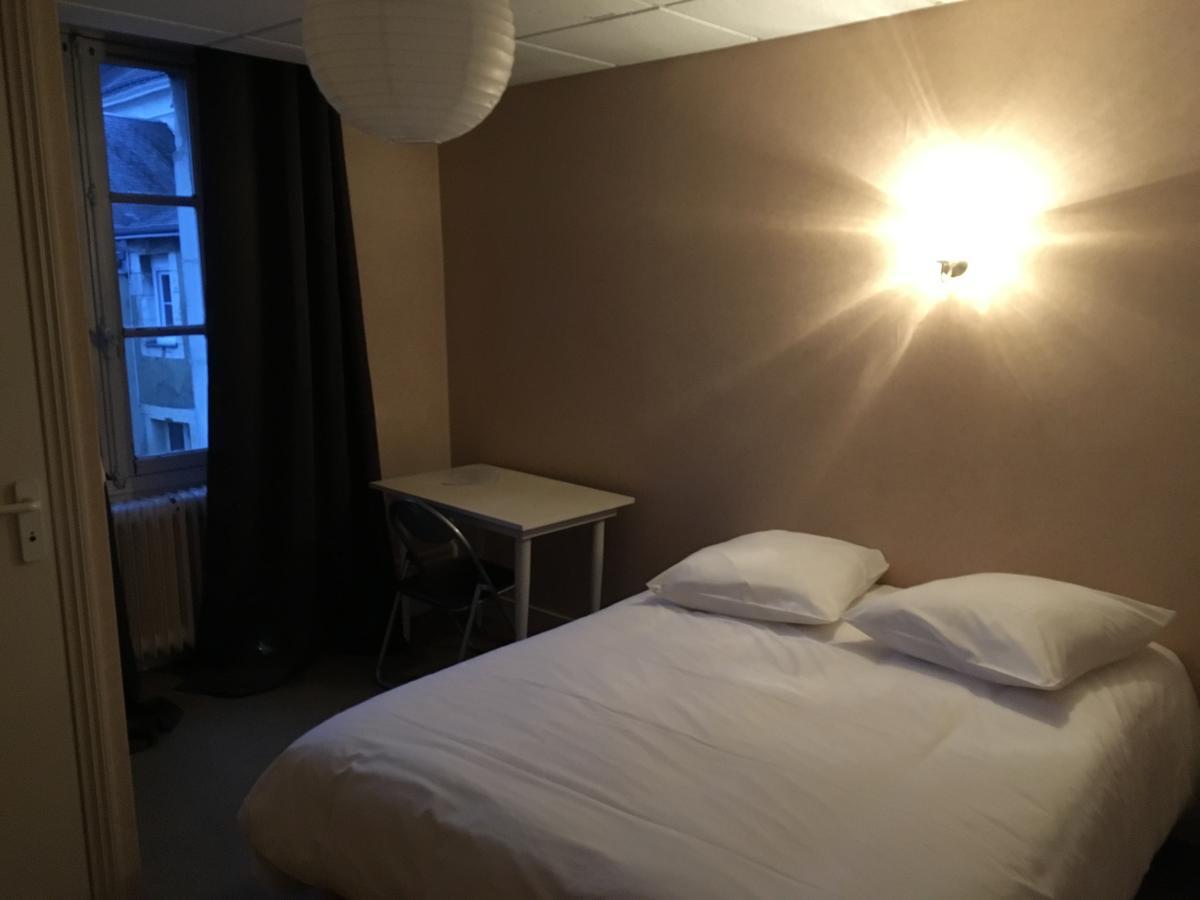 Hotel De La Gare Château-du-Loir المظهر الخارجي الصورة